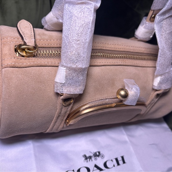 Coach Kisslock Barrel Bag 18 - Picture 7 of 16